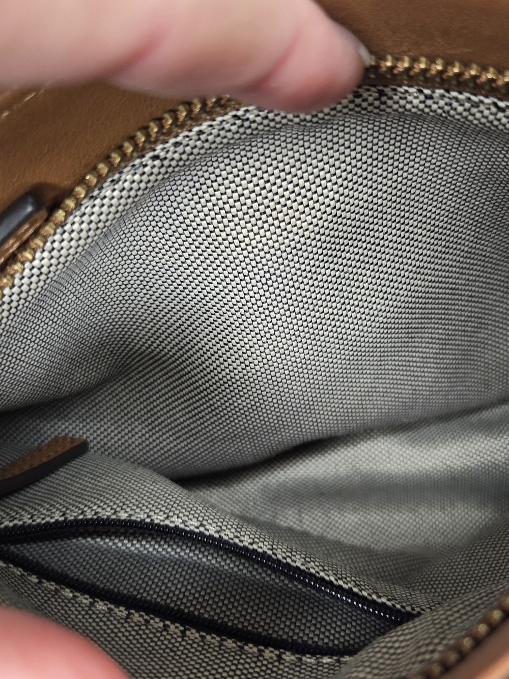 Vince Camuto Caramel Suede Leather Bucket Bag Crossbody Drawstring Gold Hardware - Picture 6 of 13